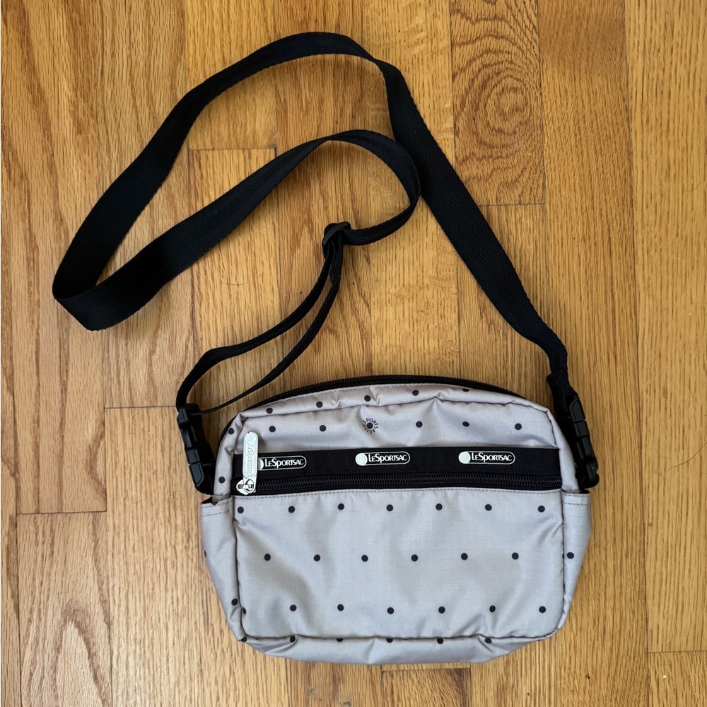 LeSportsac beige & black crossbody / belt bag with adjustable strap